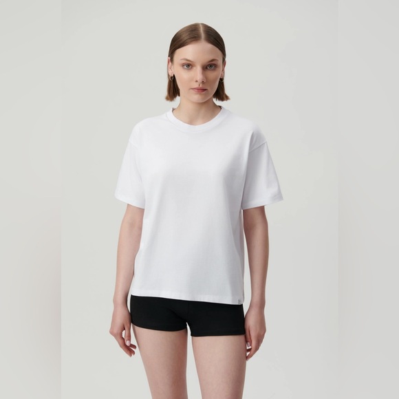 Aija t-shirt is %100 cotton. - Picture 4 of 4